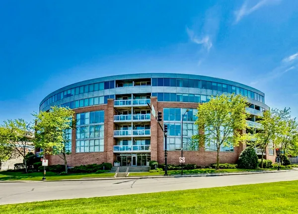 $439,900 | 1228 Emerson Street, Unit 304, Evanston, IL 60201