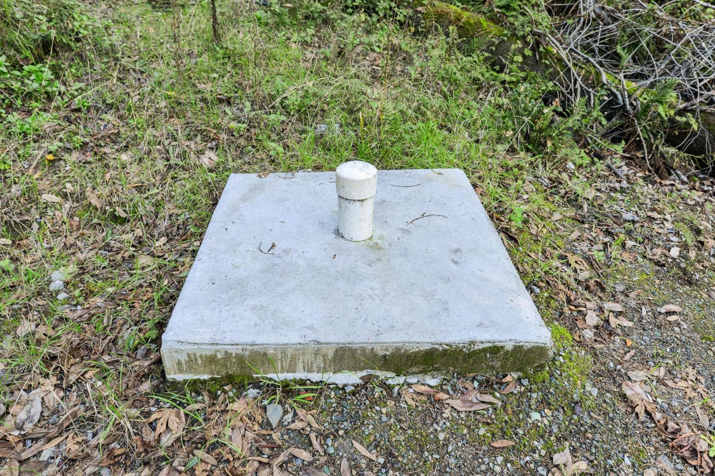 5588 Alpine Road Portola Valley, CA 94028 - Photo 27 of 38 a view of a bird bath room