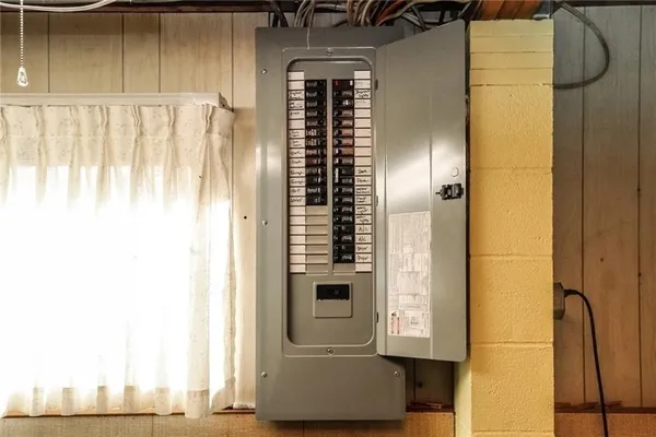 $299,900 | 13305 Lakeview Drive, Carlton, NY 14571