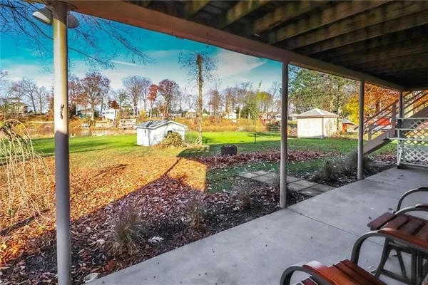 $299,900 | 13305 Lakeview Drive, Carlton, NY 14571