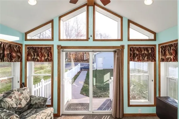 $299,900 | 13305 Lakeview Drive, Carlton, NY 14571