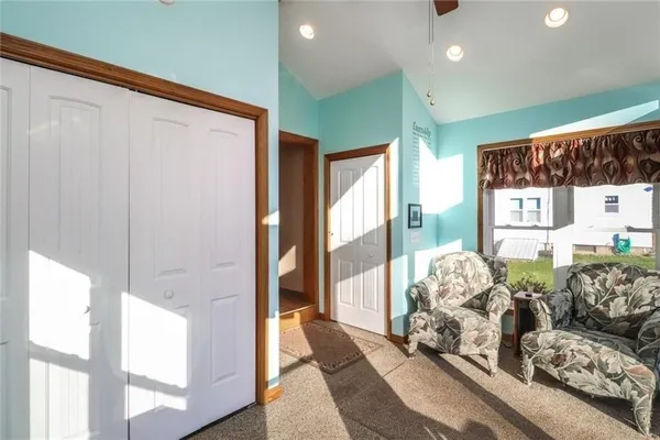 $299,900 | 13305 Lakeview Drive, Carlton, NY 14571