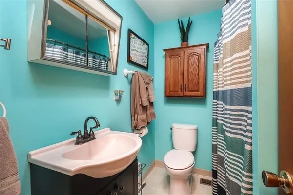 $299,900 | 13305 Lakeview Drive, Carlton, NY 14571