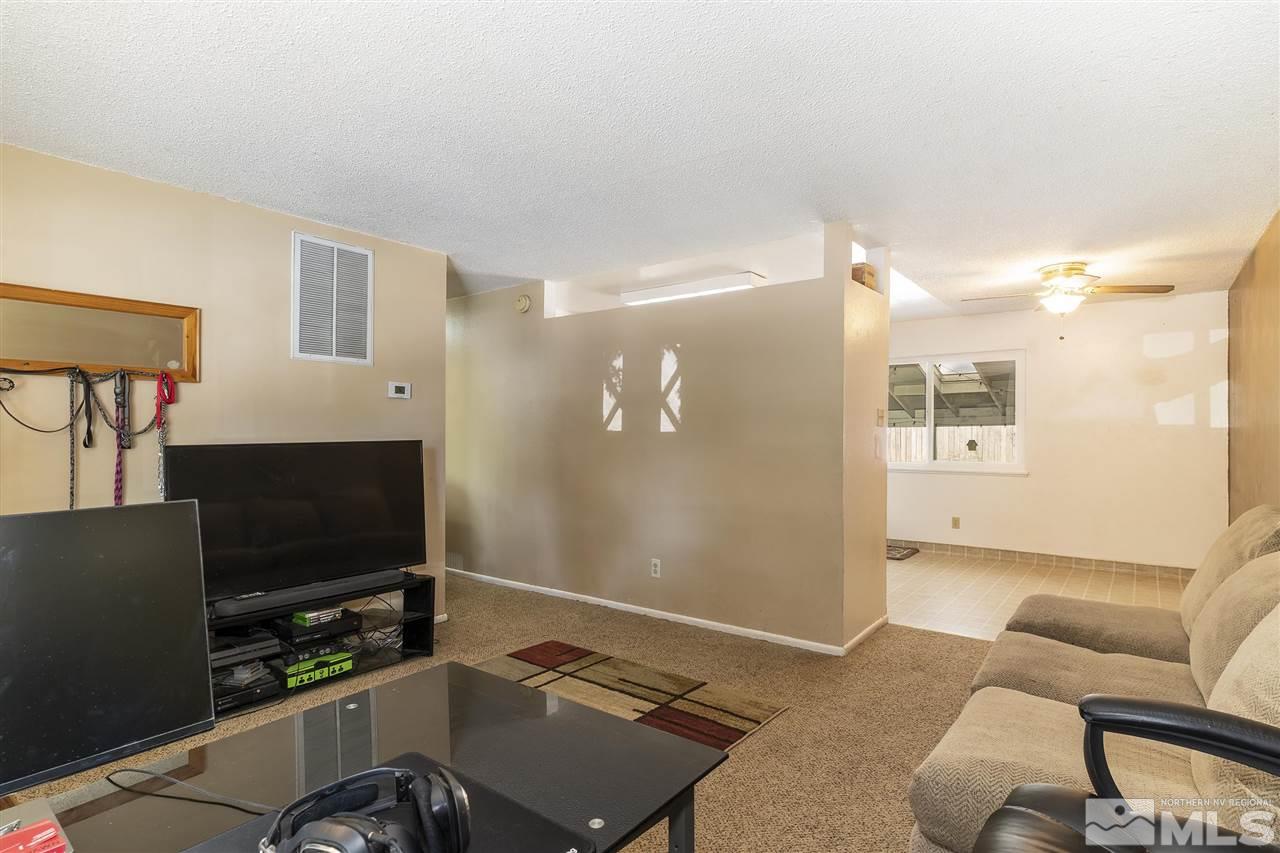 1331 Marne Drive Reno, NV 89503 - Photo 4 of 14 Photo 4