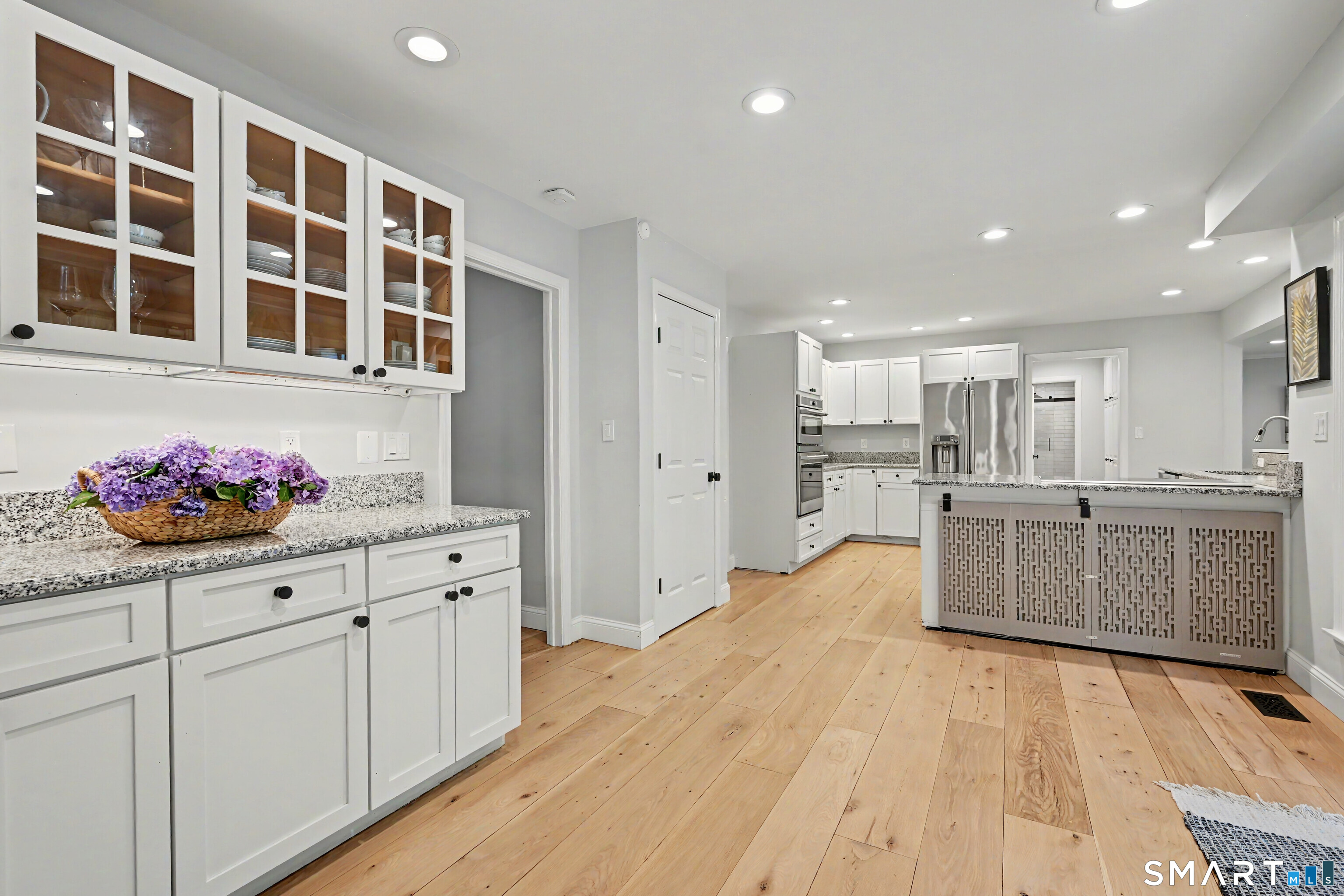 29 Orchard Hill Road Norwalk, CT 06851 - Photo 5 of 37 Eat in Kitchen