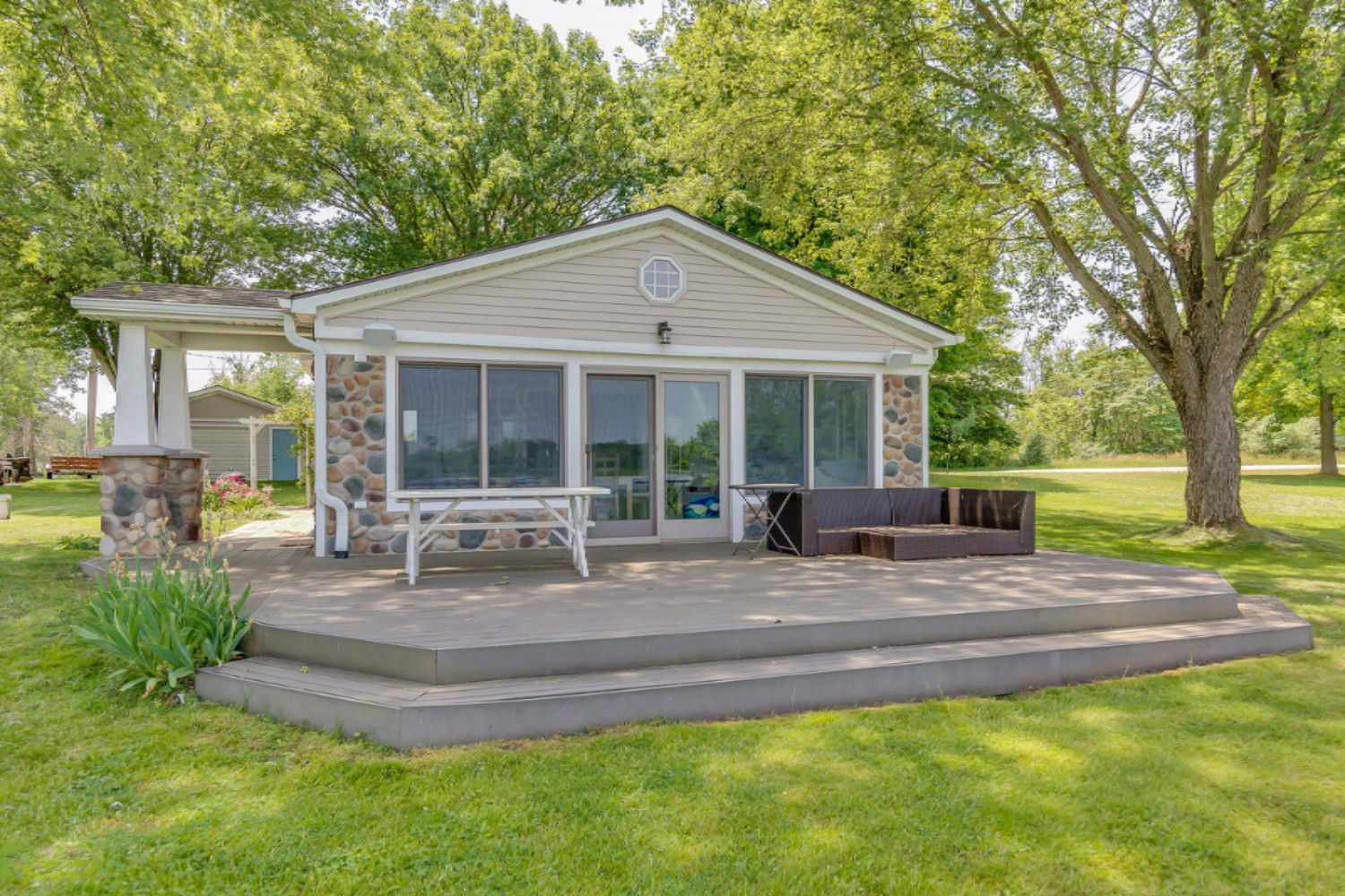 Large Deck
