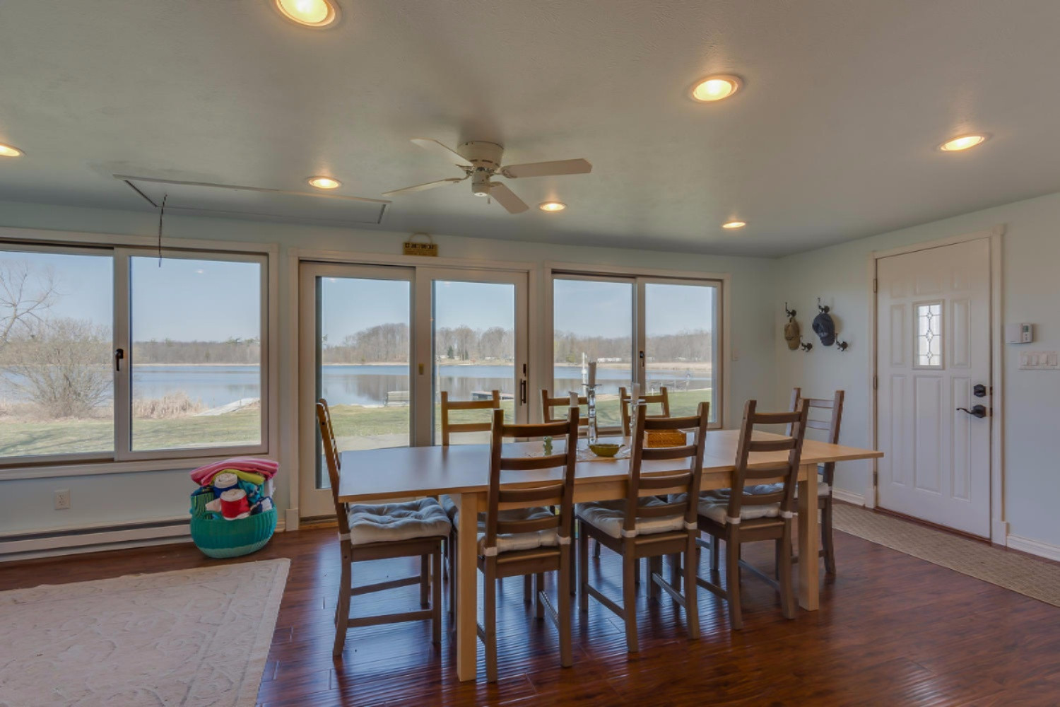 50027 Red Run Road Marcellus, MI 49067 - Photo 11 of 31 Foyer & Dining Room