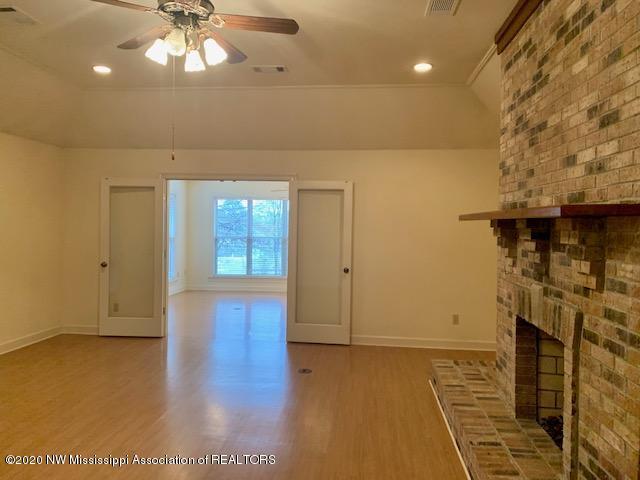 2101 Country Club Road Senatobia, MS 38668 - Photo 11 of 70 IMG_1141