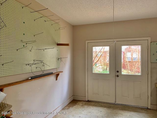 2101 Country Club Road Senatobia, MS 38668 - Photo 35 of 70 IMG_1179