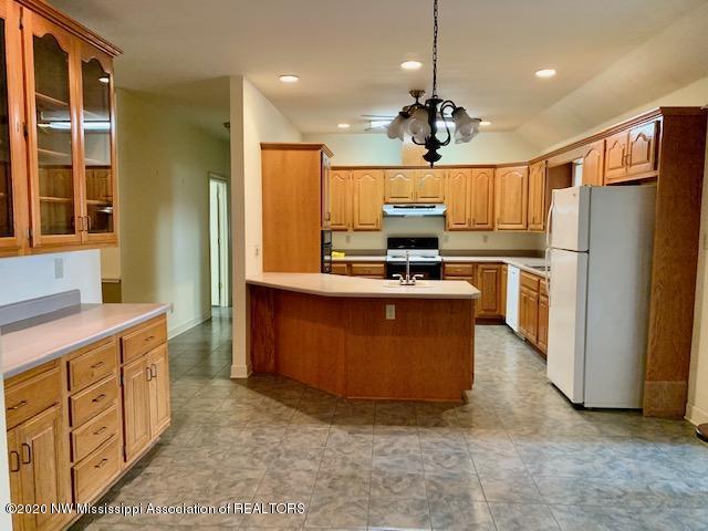 2101 Country Club Road Senatobia, MS 38668 - Photo 51 of 70 IMG_1204