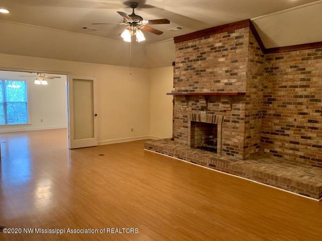 2101 Country Club Road Senatobia, MS 38668 - Photo 10 of 70 IMG_1140