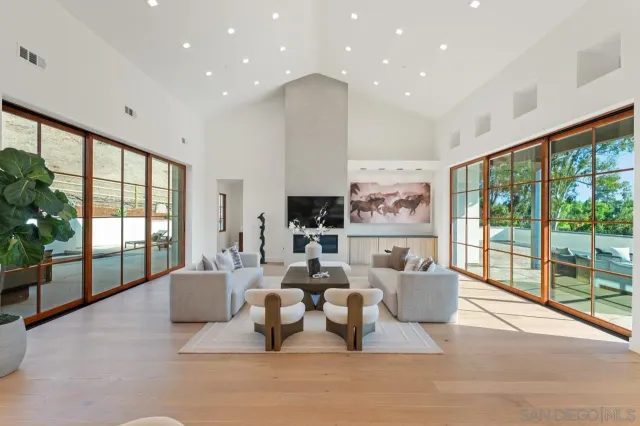 $9,995,000 | 5758 Las Palomas, Rancho Santa Fe, CA 92067