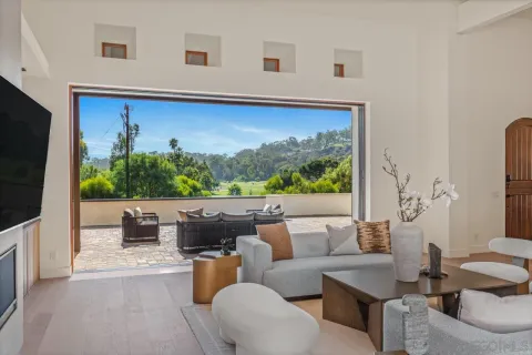 $9,995,000 | 5758 Las Palomas, Rancho Santa Fe, CA 92067