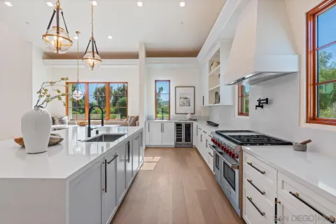 $9,995,000 | 5758 Las Palomas, Rancho Santa Fe, CA 92067