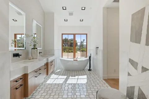 $9,995,000 | 5758 Las Palomas, Rancho Santa Fe, CA 92067