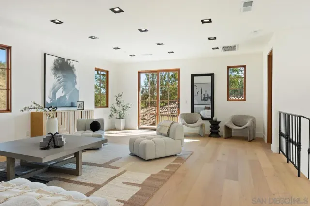 $9,995,000 | 5758 Las Palomas, Rancho Santa Fe, CA 92067