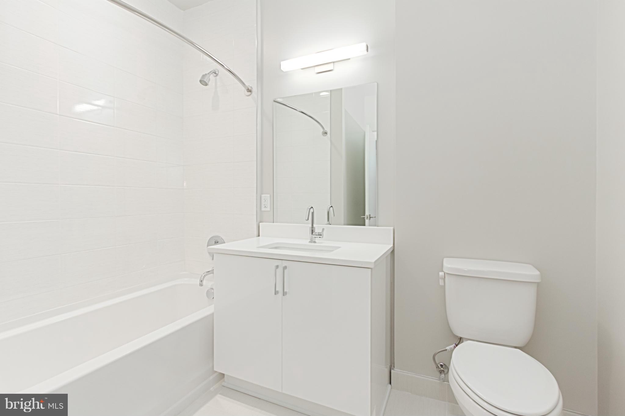 1500 Pennsylvania Ave. Southeast, Unit 304 Washington, DC 20003 - Photo 16 of 19 Bath