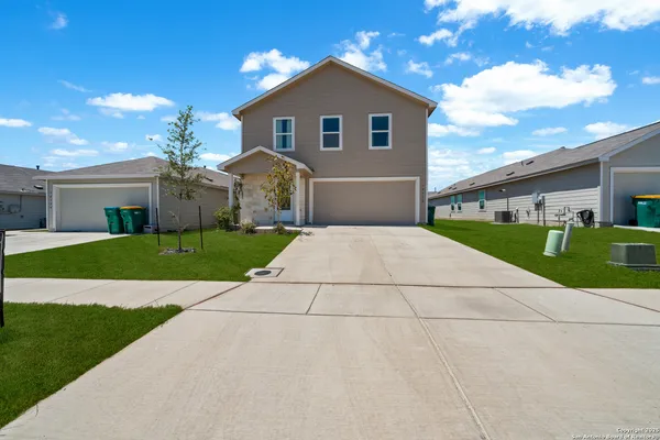$1,995 | 10716 Sweepback Trail, Converse, TX 78109
