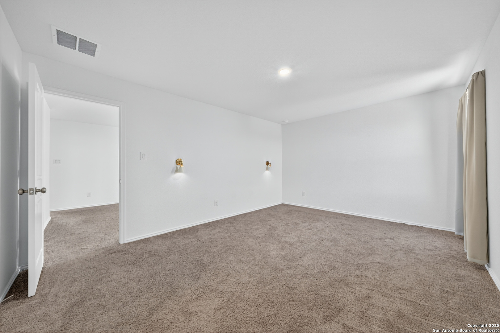 10716 Sweepback Trail Converse, TX 78109 - Photo 14 of 26 a view of an empty room