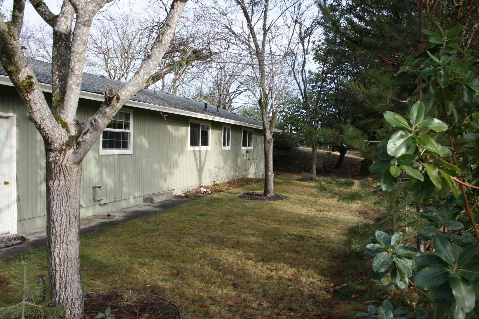 2800 Old Military Road Central Point, OR 97502 - Photo 17 of 21 17