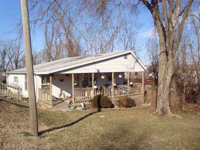 208 North Hickory Street Monett, MO 65708 - Photo 1 of 1 Primary Photo