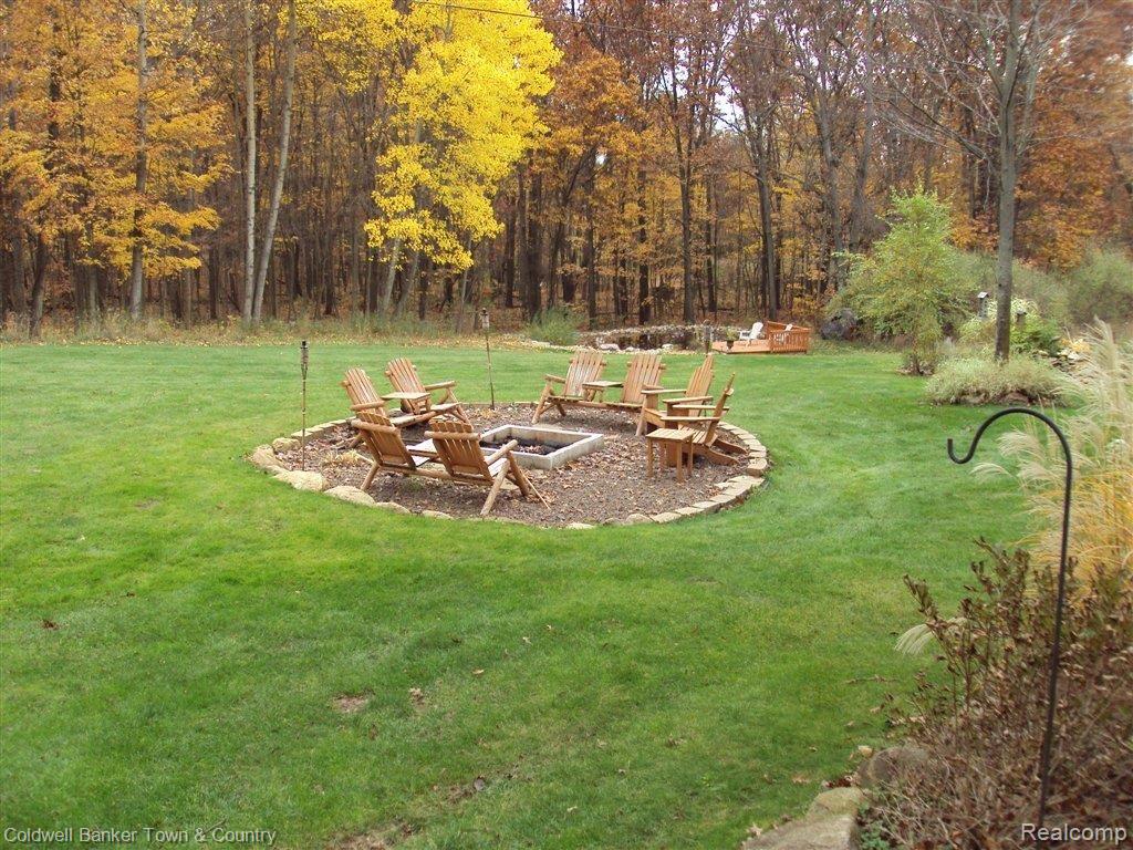 4556 Richardson Road Howell, MI 48843 - Photo 10 of 25 Custom Fire Pit
