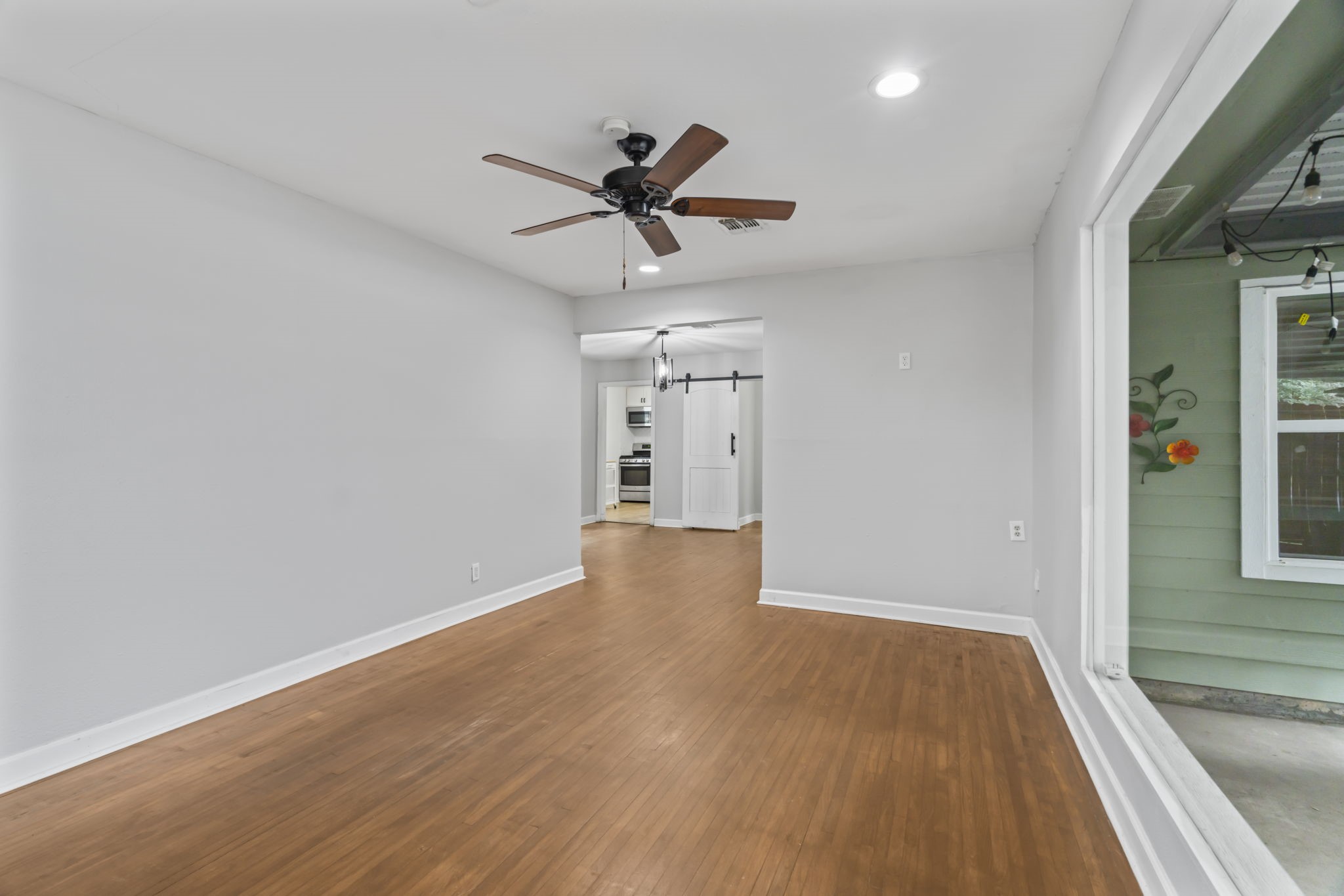 7511 Magnolia Street Houston, TX 77023 - Photo 12 of 30