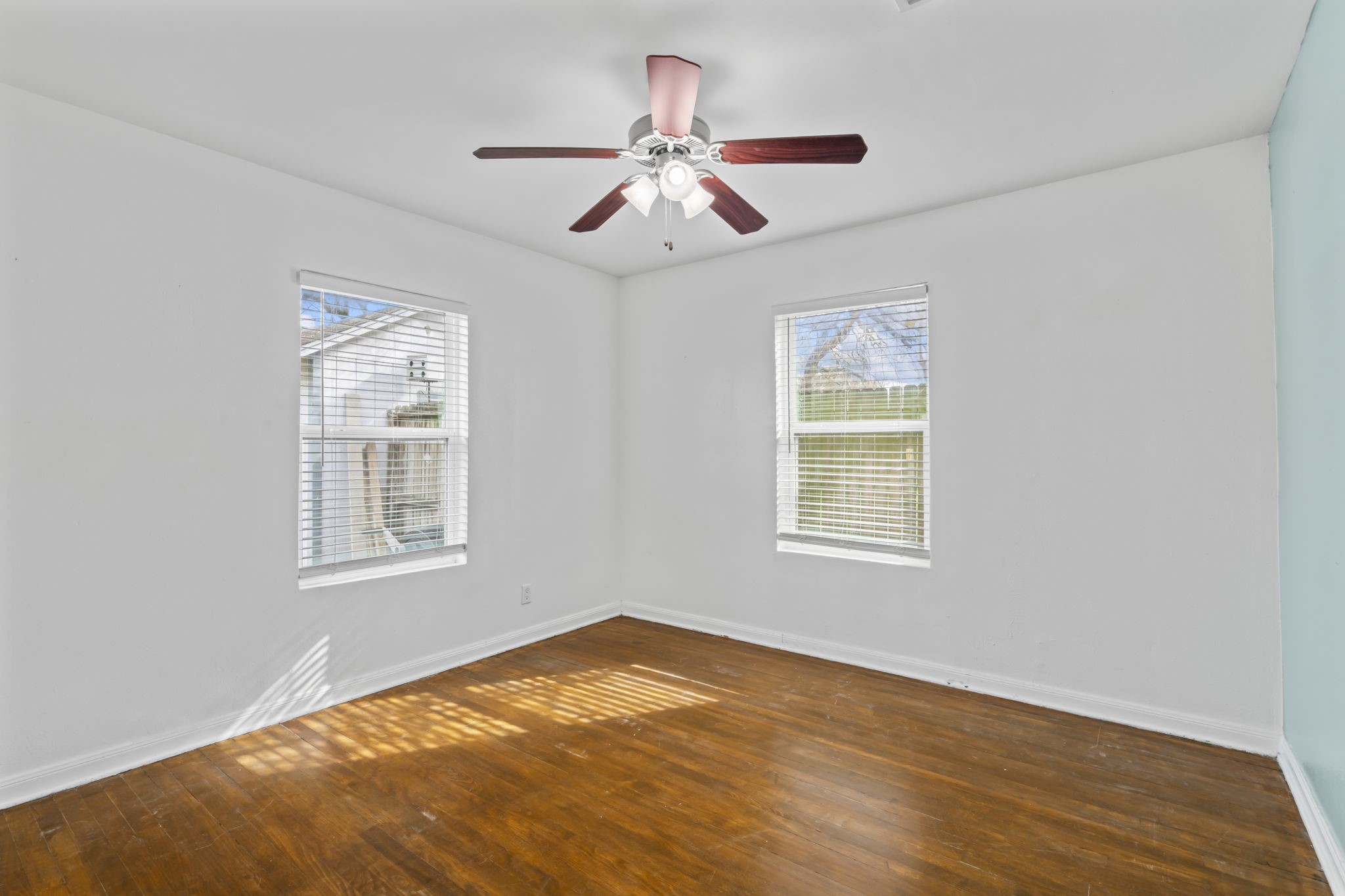 7511 Magnolia Street Houston, TX 77023 - Photo 17 of 30