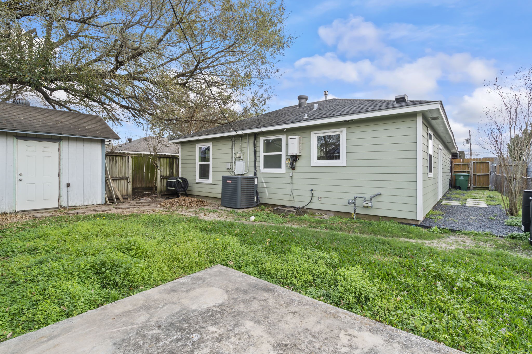 7511 Magnolia Street Houston, TX 77023 - Photo 5 of 30