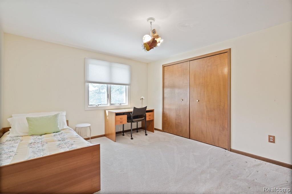 918 Langley Road Rochester Hills, MI 48309 - Photo 28 of 43