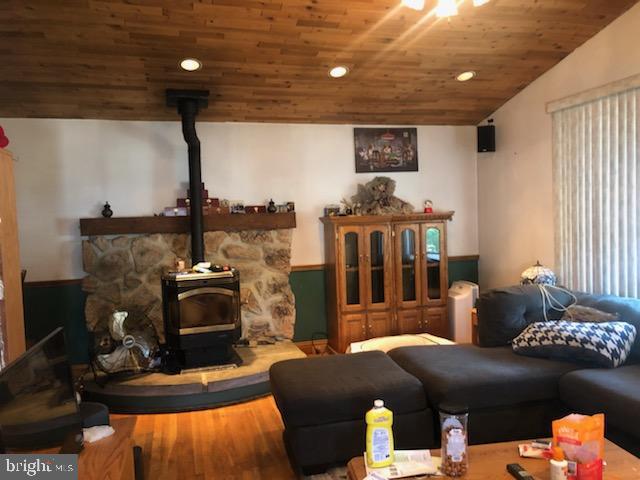 3657 Chesterfield Road Philadelphia, PA 19114 - Photo 3 of 15 Gallery Image 3