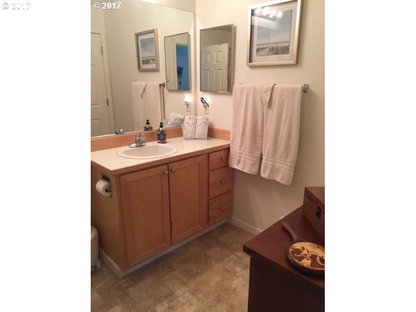 14855 Southwest Sandhill Loop, Unit 202 Beaverton, OR 97007 - Photo 18 of 30 Gallery Image 18