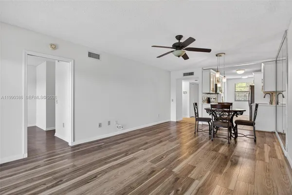 $2,100 | 9670 West McNab Road, Unit 208, Tamarac, FL 33321