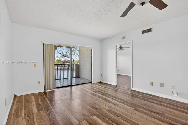 $2,100 | 9670 West McNab Road, Unit 208, Tamarac, FL 33321