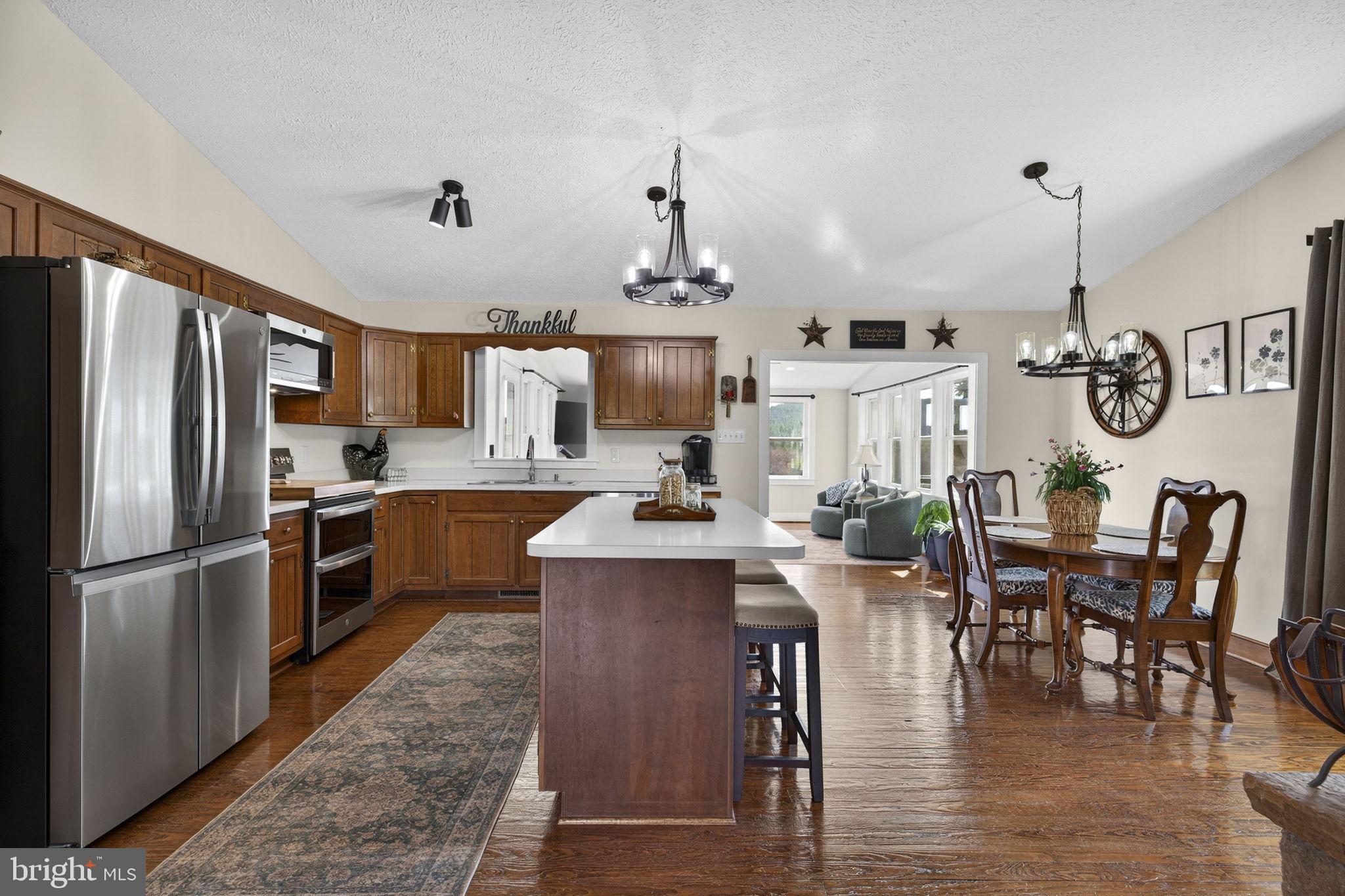 740 Whitacre Road Gore, VA 22637 - Photo 12 of 95 Kitchen with Dining