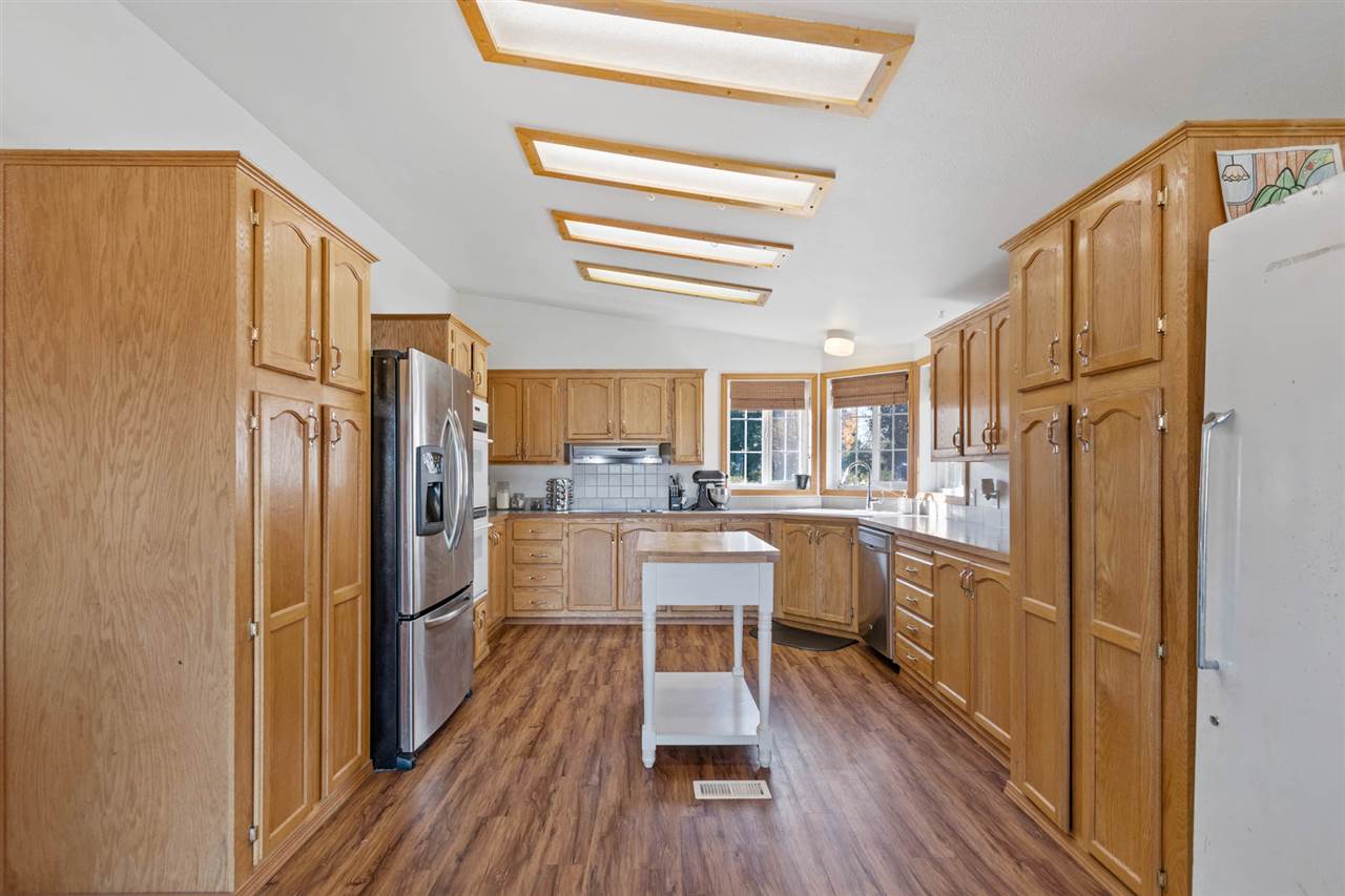 15 North Barker Road Spokane Valley, WA 99016 - Photo 6 of 25 Gallery Image 6