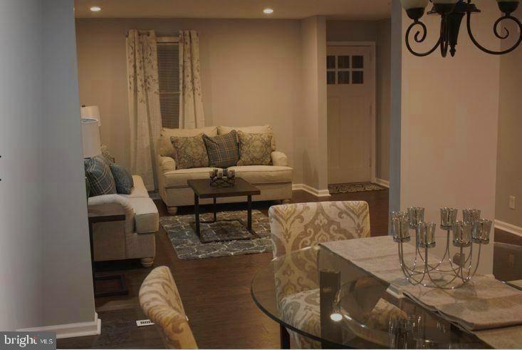 4514 Rokeby Road Baltimore, MD 21229 - Photo 3 of 19