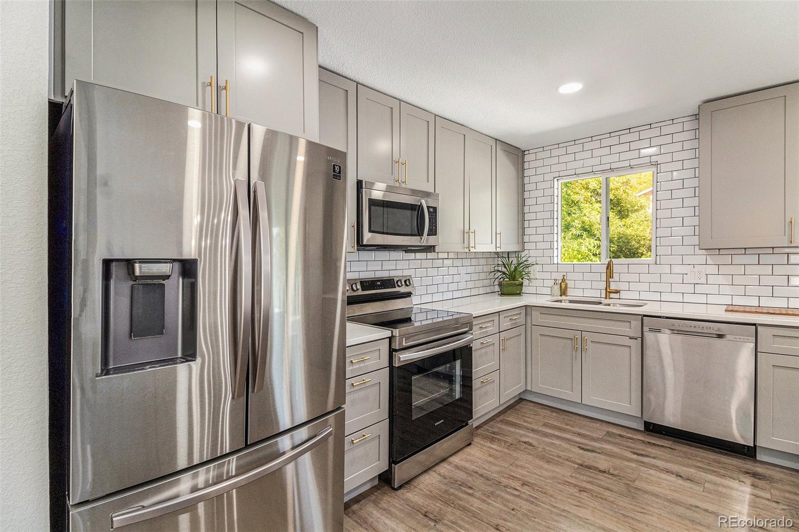 4795 West Temple Place Denver, CO 80236 - Photo 11 of 33