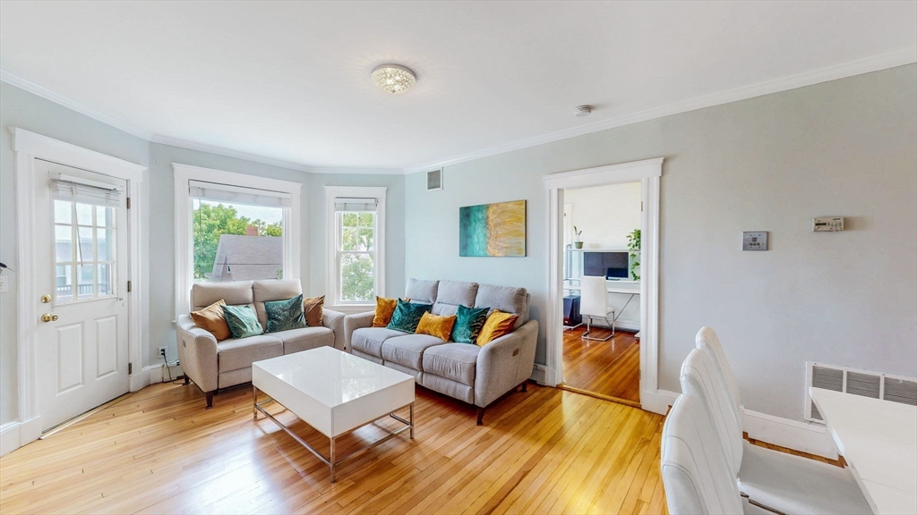 33 Main Street, Unit 2 Somerville, MA 02145 - Photo 4 of 20