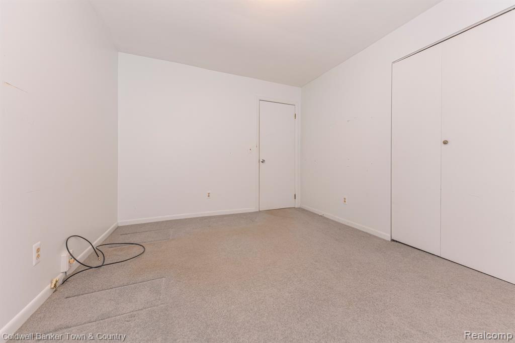 11644 Kerns Way Fenton, MI 48430 - Photo 32 of 50