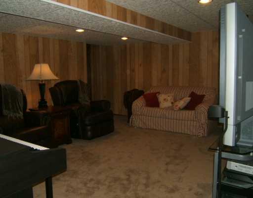1132 13th Street McKees Rocks, PA 15136 - Photo 8 of 8 Den/Family/Great Room.