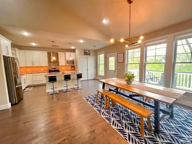 $689,900 | 1610 South Hathaway Court, Bloomington, IN 47401