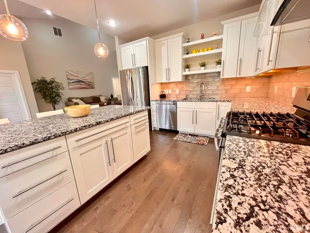 $689,900 | 1610 South Hathaway Court, Bloomington, IN 47401