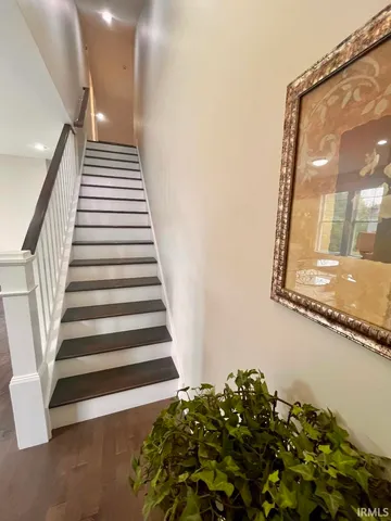 $689,900 | 1610 South Hathaway Court, Bloomington, IN 47401