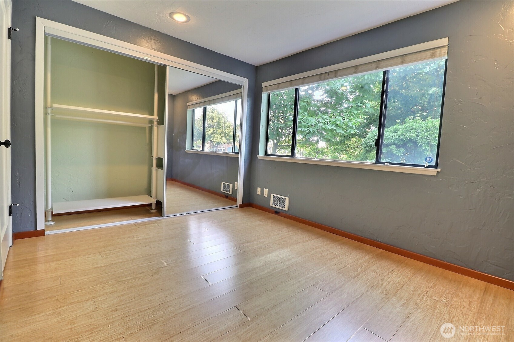 5642 California Avenue Southwest, Unit 1 Seattle, WA 98136 - Photo 13 of 23