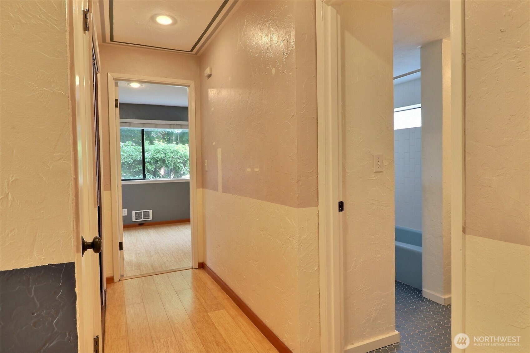 5642 California Avenue Southwest, Unit 1 Seattle, WA 98136 - Photo 15 of 23
