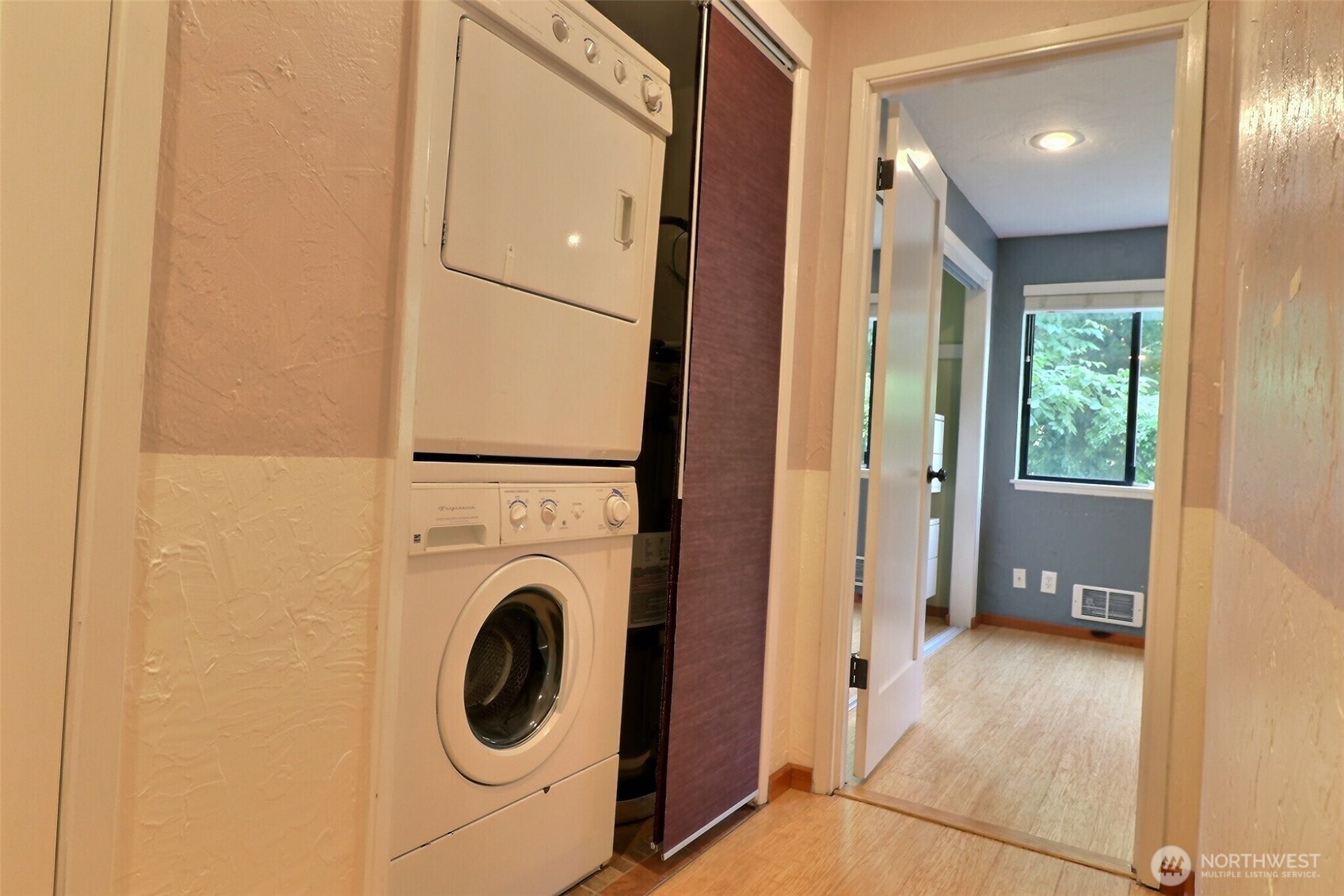 5642 California Avenue Southwest, Unit 1 Seattle, WA 98136 - Photo 18 of 23