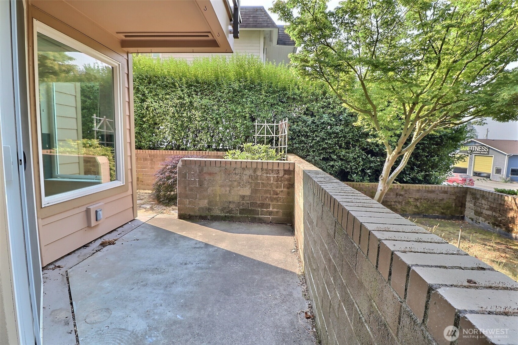 5642 California Avenue Southwest, Unit 1 Seattle, WA 98136 - Photo 2 of 23