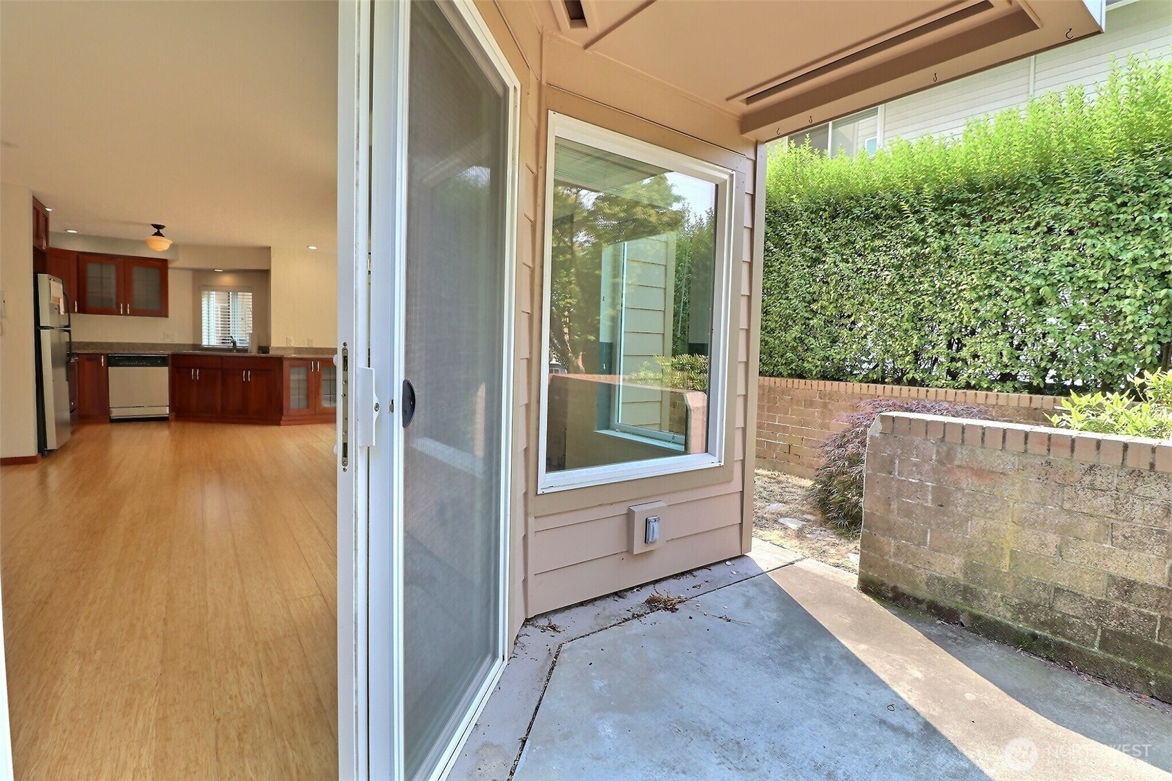 5642 California Avenue Southwest, Unit 1 Seattle, WA 98136 - Photo 3 of 23