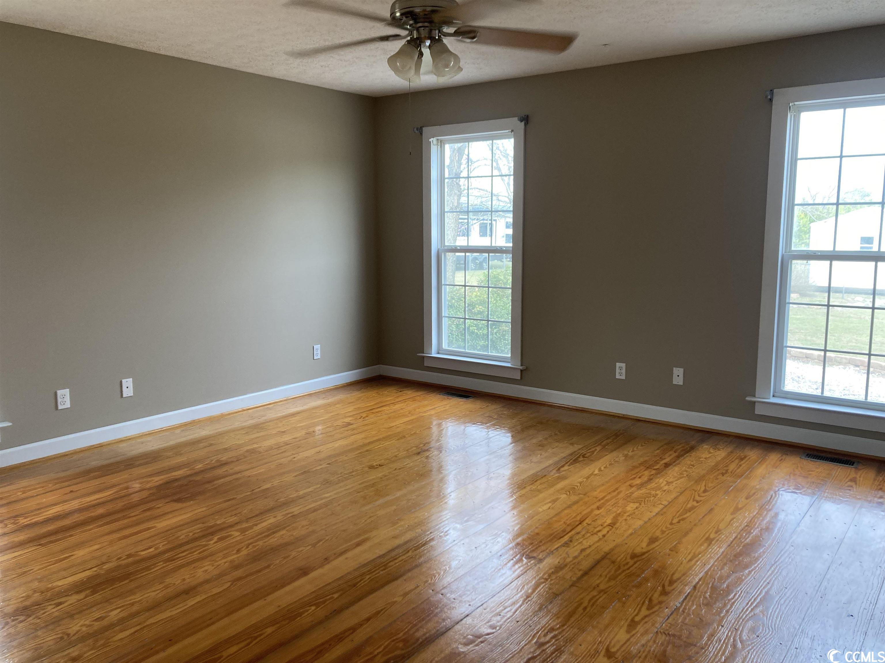 803 Lovell Road Nichols, SC 29581 - Photo 9 of 29 Gallery Image 9